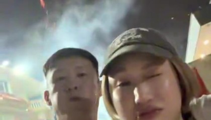 周鹏：烟花向空 你向我 岁岁年年皆相伴 祝大家元宵安康